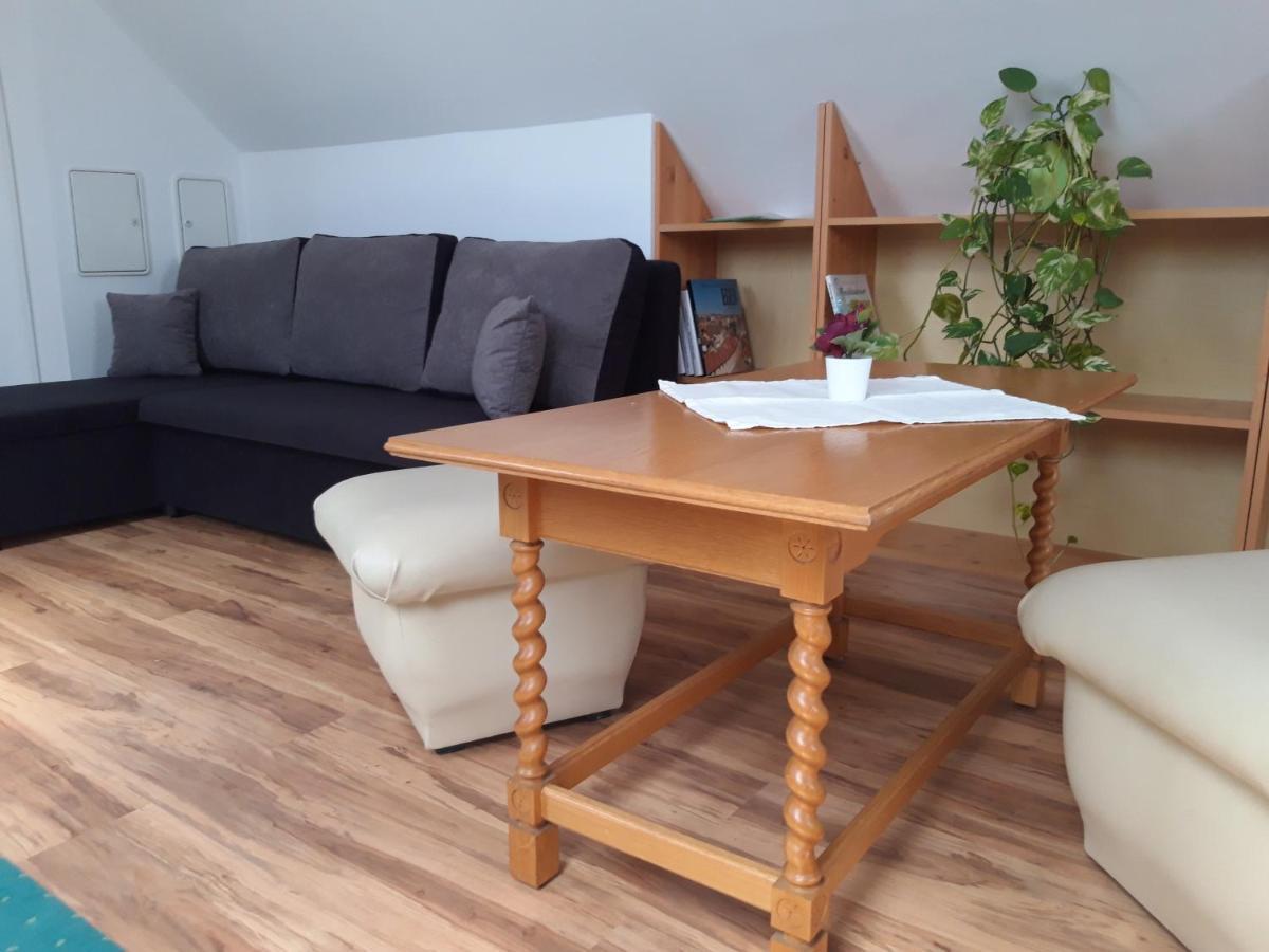 Egri Csillagocska Apartman المظهر الخارجي الصورة